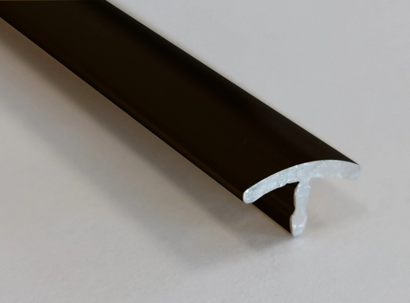 10 mm Alumínium T profil Fekete