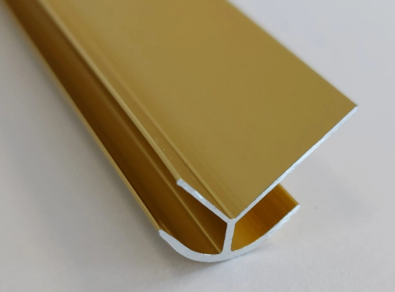 16 mm Alumínium Külső Ív takaró Profil Arany